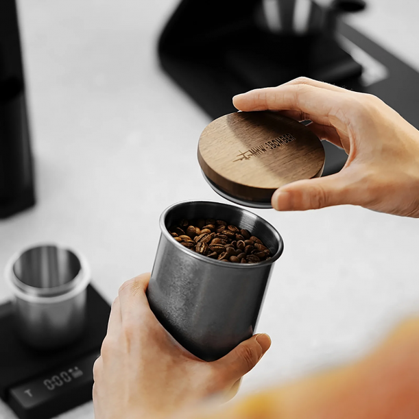 Stainless Steel Sealed Canister Silver Pot