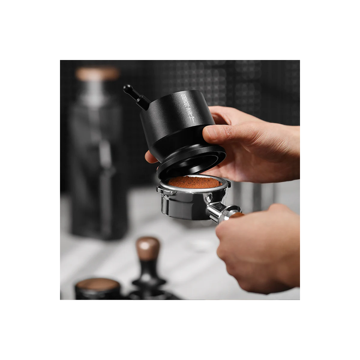 Shaker Dosing Funnel