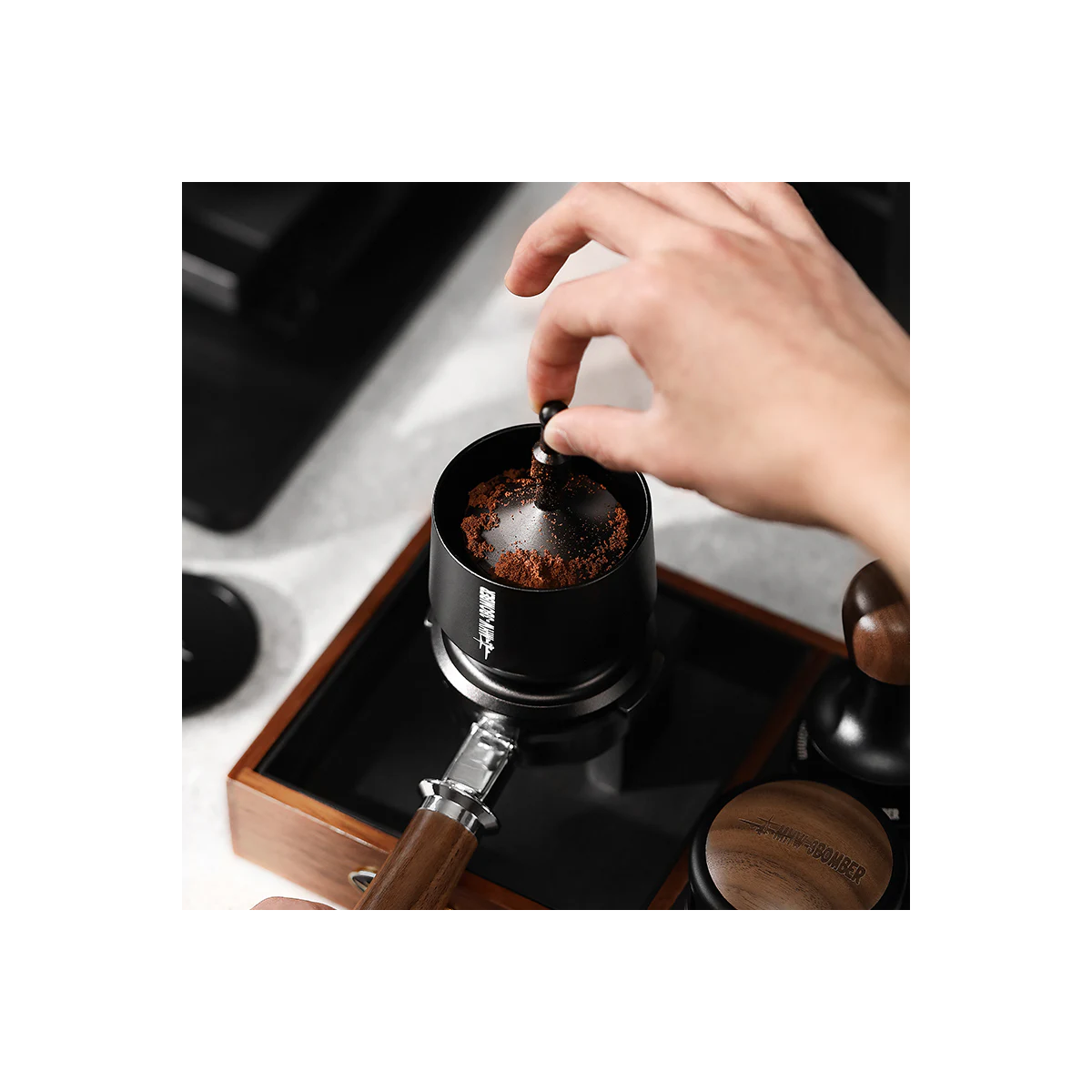 Shaker Dosing Funnel